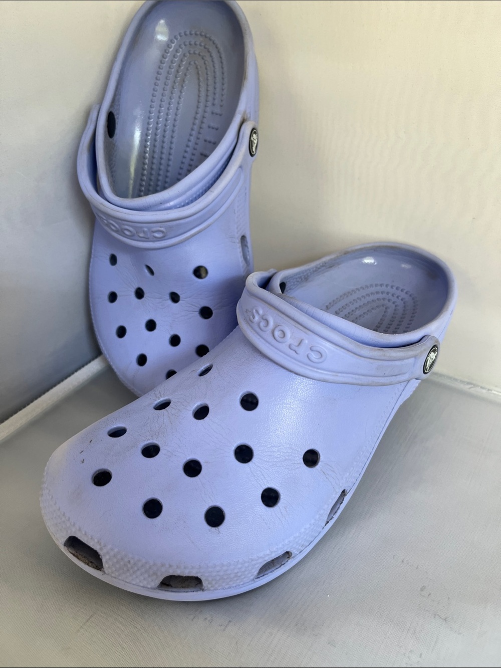 Women’s/men’s Crocs size 9/7 $18